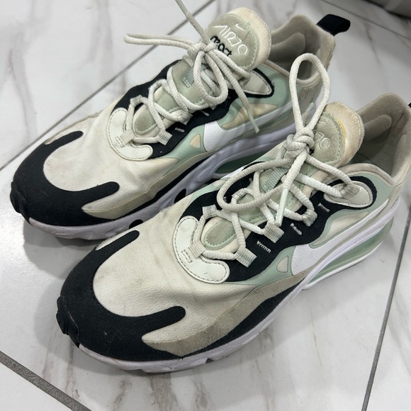 MINT GREEN NIKE SNEAKERS - Picture 5 of 5